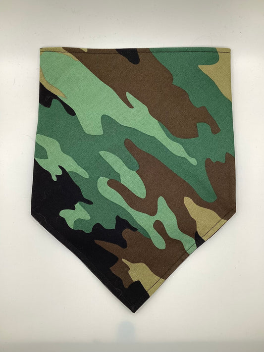Camo (Black Dots)